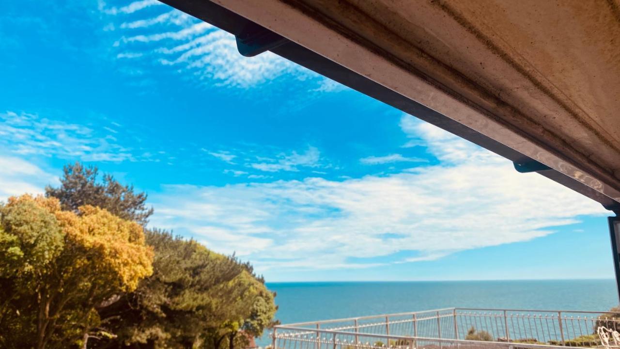 Family Marine Apartment With Sea View داوليش المظهر الخارجي الصورة